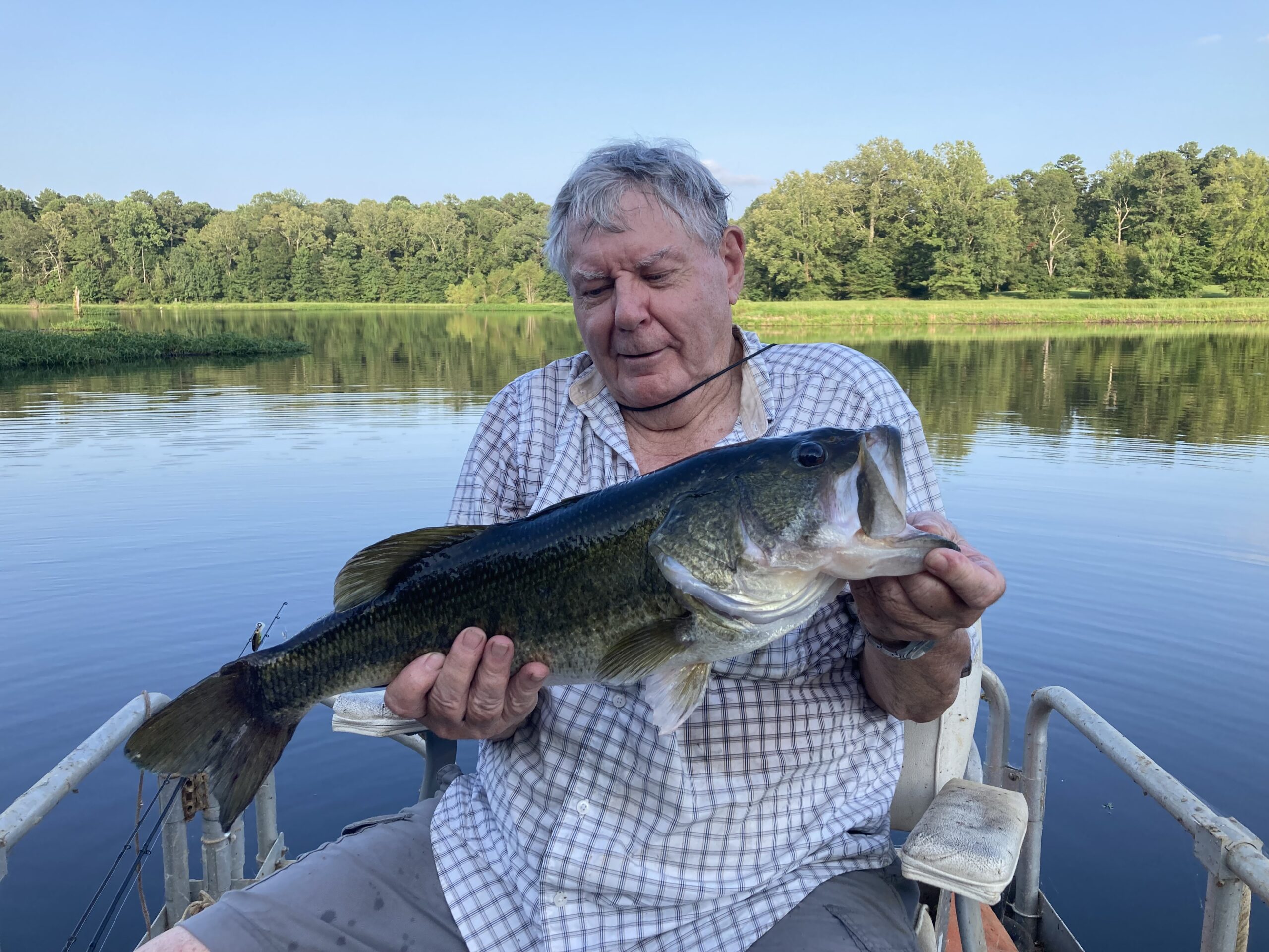 Buzz bait bass - Mississippi Outdoor Expo